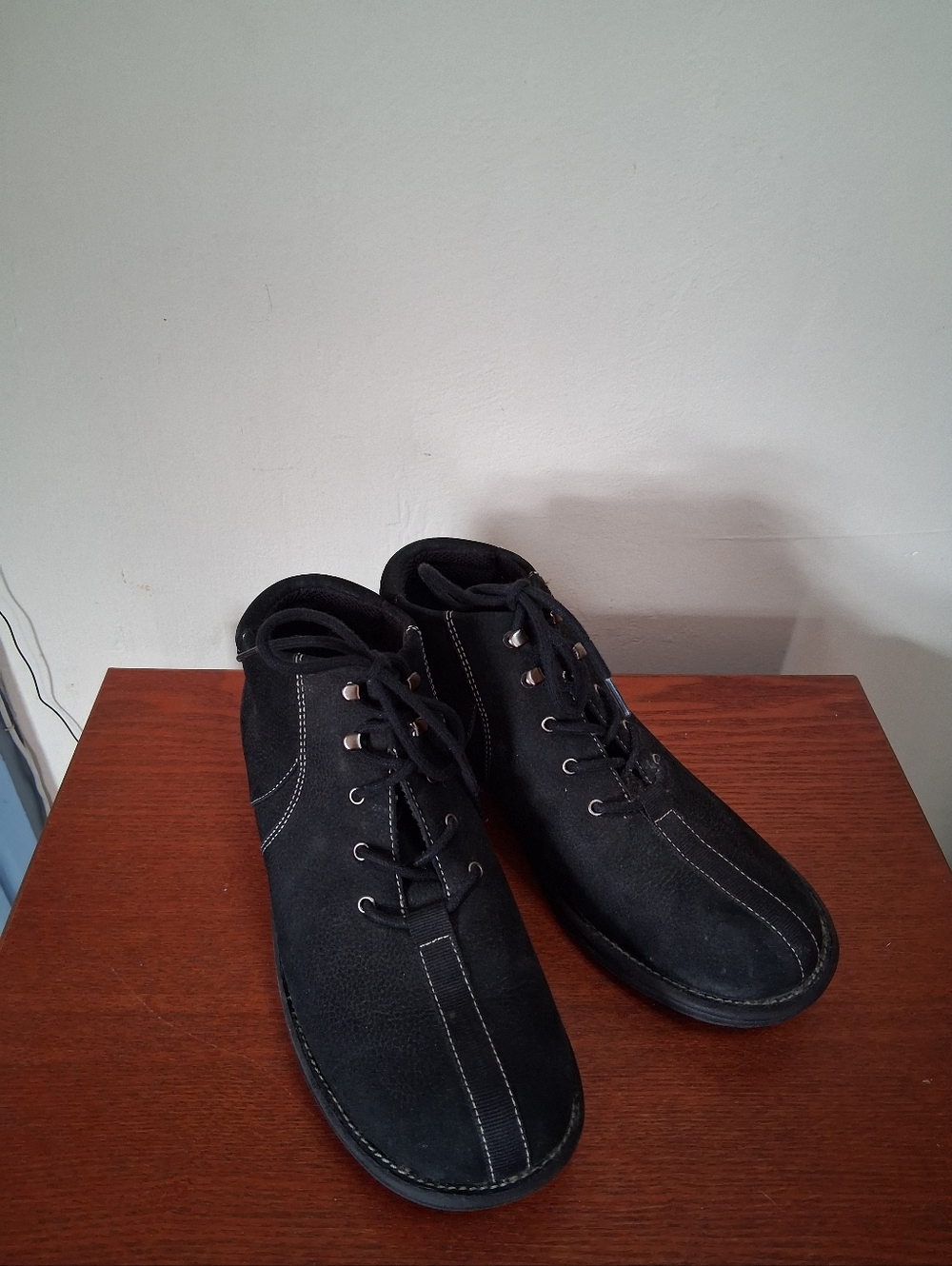 White Mountain Women's LISA Black Nubuck Leather Lace-Up Sneaker Ankle Boot Sz 7
